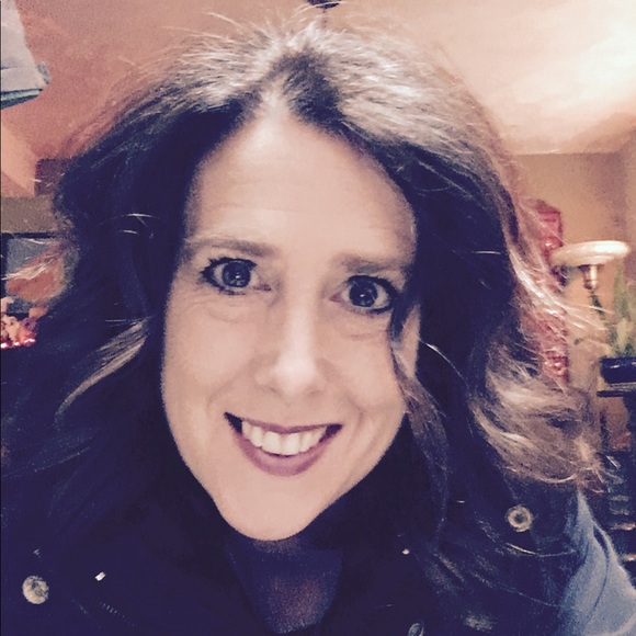 Meet your Posher, Aimee - Picture 1 of 1